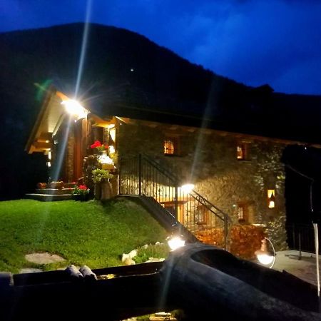 Chalet Cuore Selvatico Monno Εξωτερικό φωτογραφία