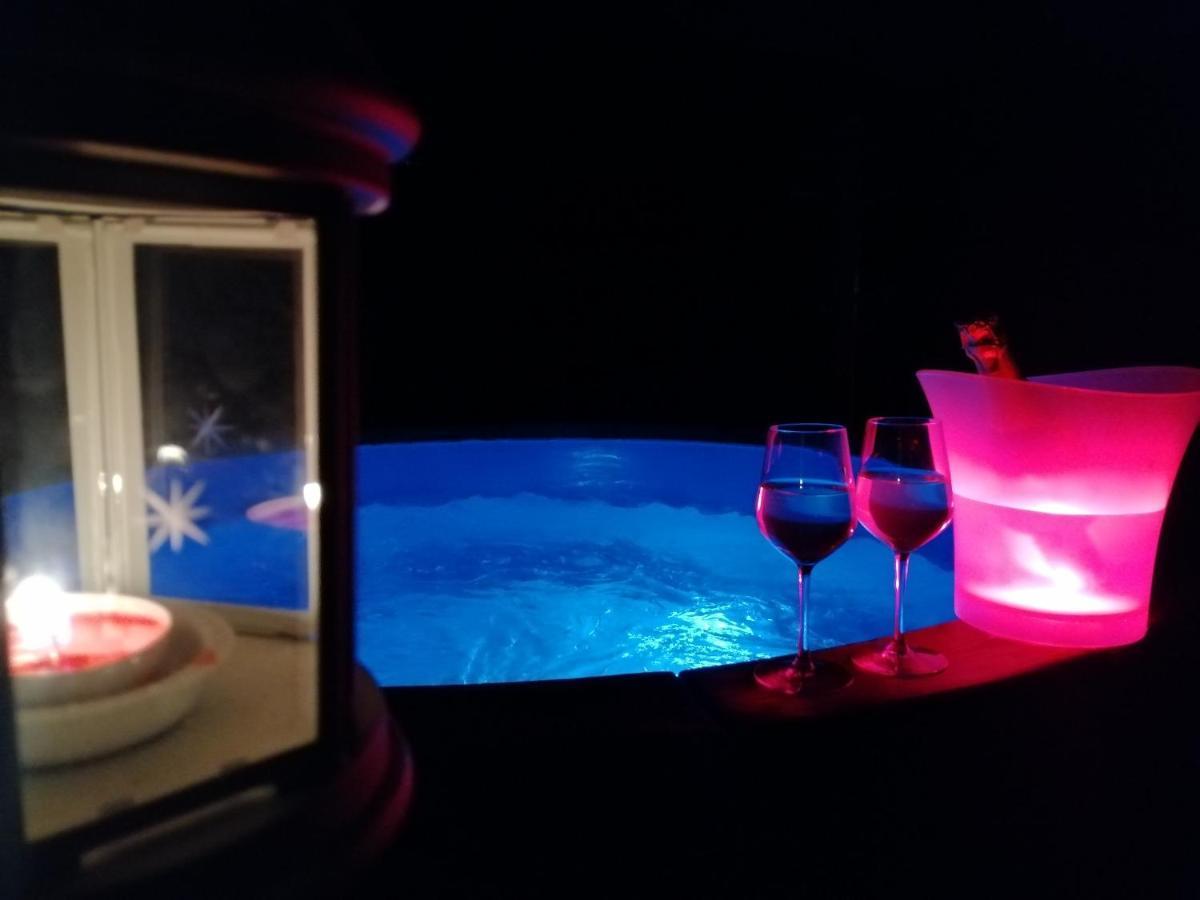 Chalet Cuore Selvatico Monno Εξωτερικό φωτογραφία