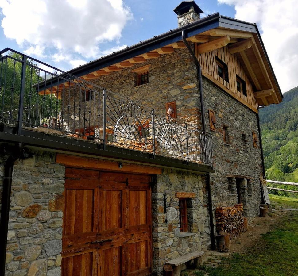 Chalet Cuore Selvatico Monno Εξωτερικό φωτογραφία