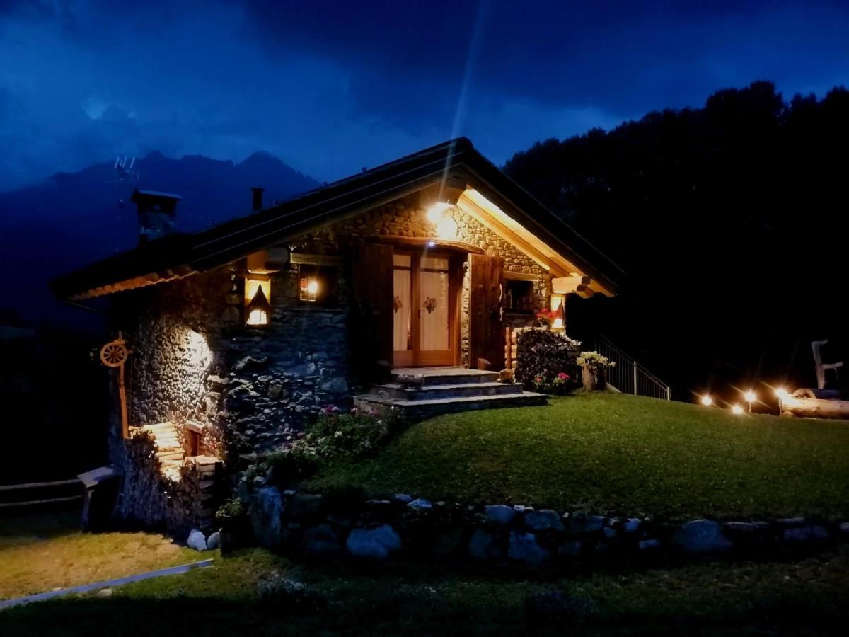 Chalet Cuore Selvatico Monno Εξωτερικό φωτογραφία