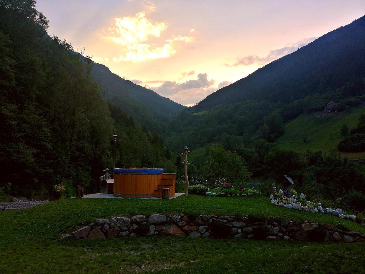 Chalet Cuore Selvatico Monno Εξωτερικό φωτογραφία