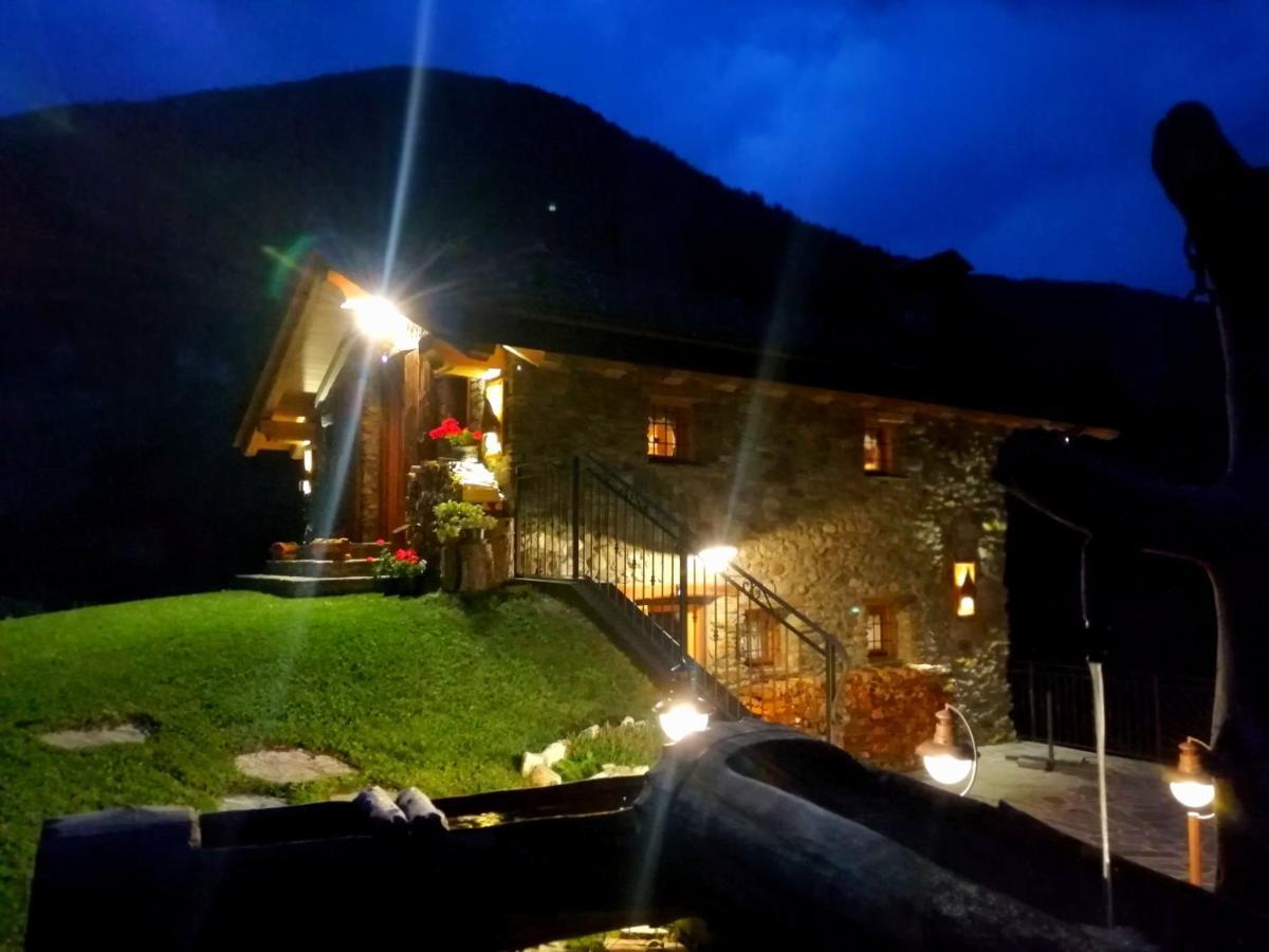 Chalet Cuore Selvatico Monno Εξωτερικό φωτογραφία