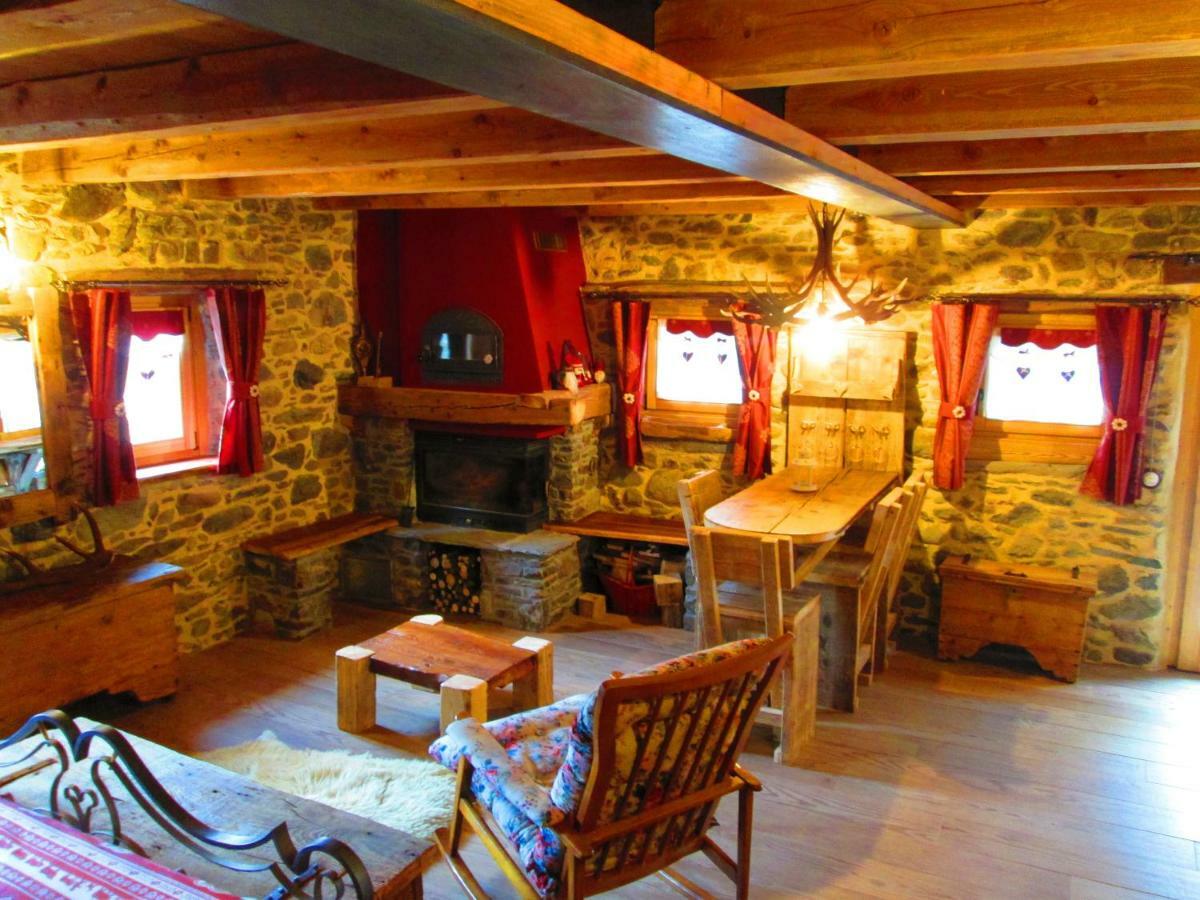 Chalet Cuore Selvatico Monno Εξωτερικό φωτογραφία