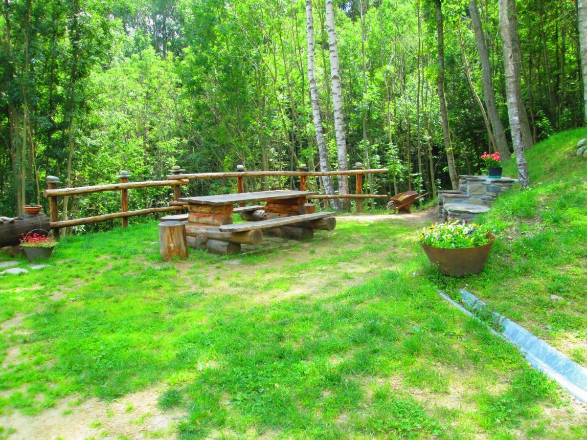 Chalet Cuore Selvatico Monno Εξωτερικό φωτογραφία